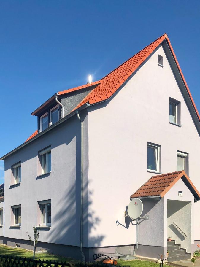 Modernes Zimmer Mit Kuechenzeile Und Bad Denkte Zewnętrze zdjęcie