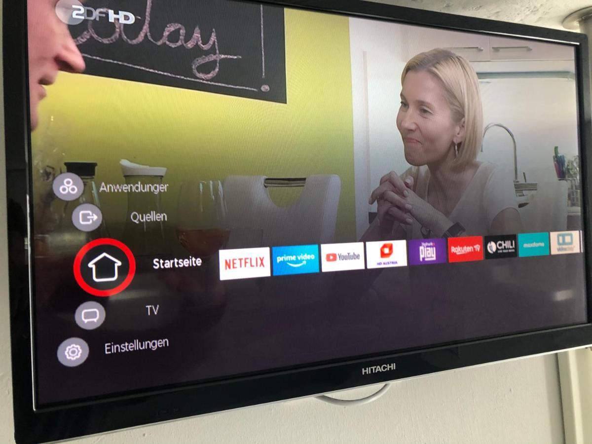 Modernes Zimmer Mit Kuechenzeile Und Bad Denkte Zewnętrze zdjęcie